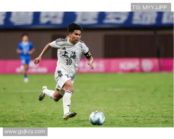 全运会足球U20四川队奋勇争先展现青春风采与团队精神