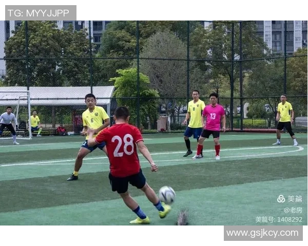 在家享受足球宅生活的乐趣与激情，打造属于自己的足球天地