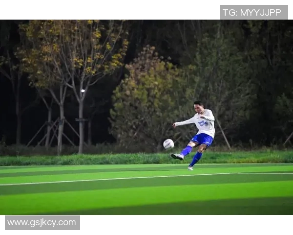 掌握足球内踢腿技巧提升控球能力与射门精准度的全面指南